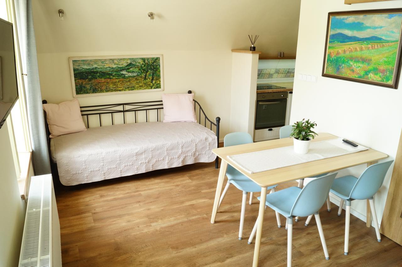 Apartmany U Komina Terezin  Luaran gambar